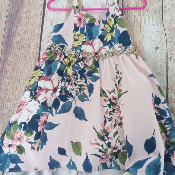 Girls Floral Dresses - Picture 6 of 7
